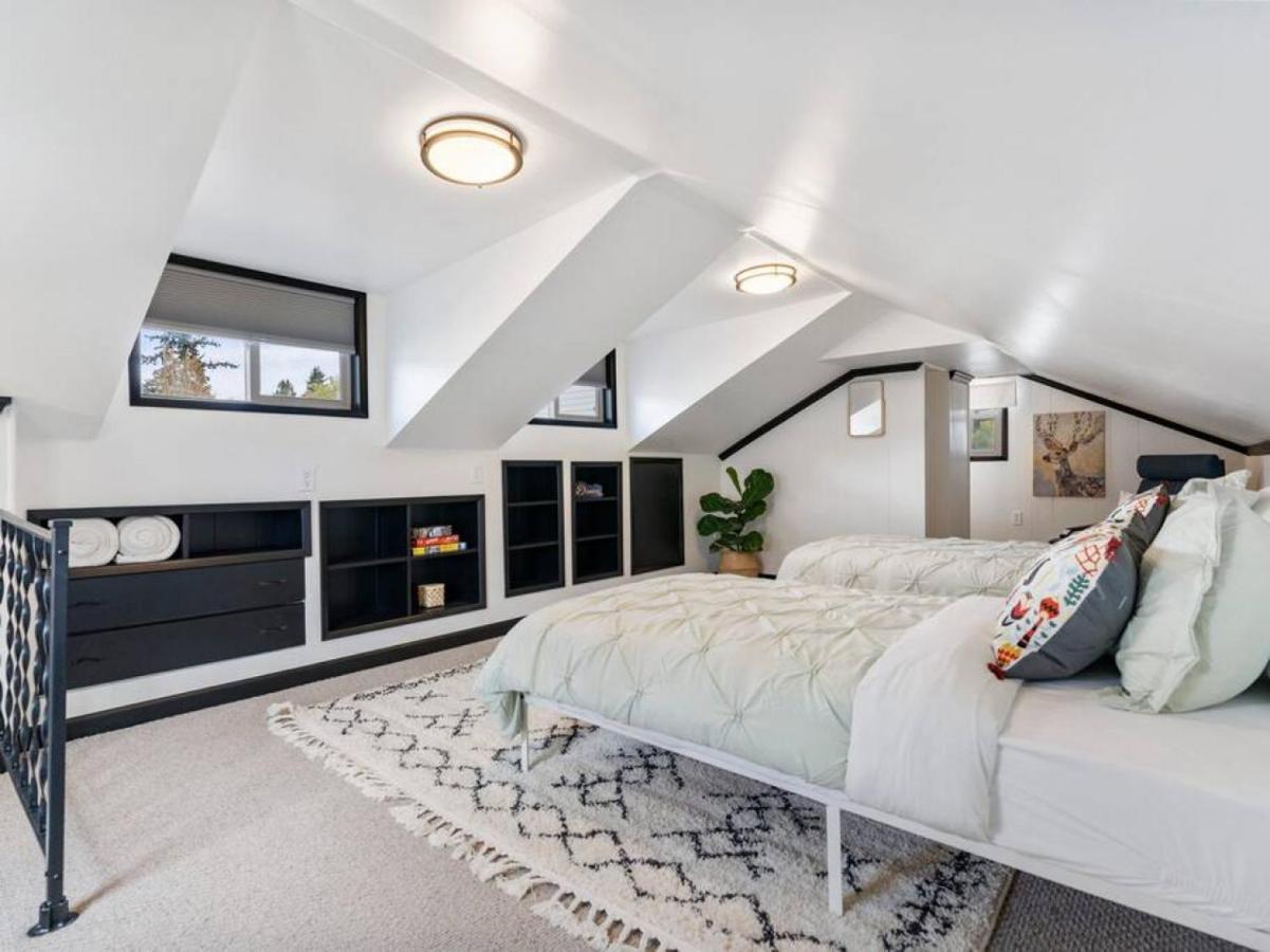 Picture Perfect Bungalow In The Heart Of Dt Vancouver Eksteriør billede